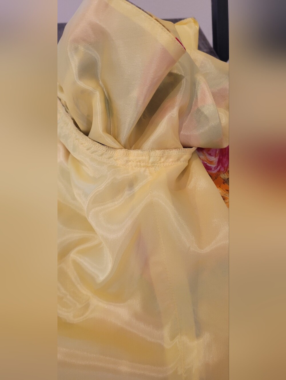 Vintage Joan Leslie Studio 100% Silk Top from 1970-1980 - Picture 12 of 16